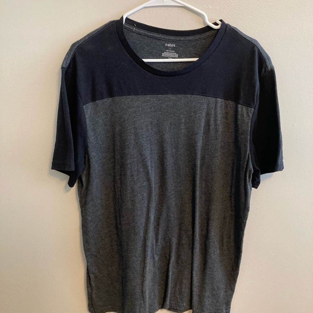 Nordstrom Men’s basic Tee - Picture 3 of 4